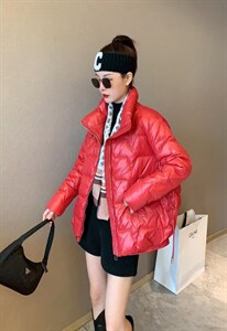 冬季新款带丝巾羽绒外套图片