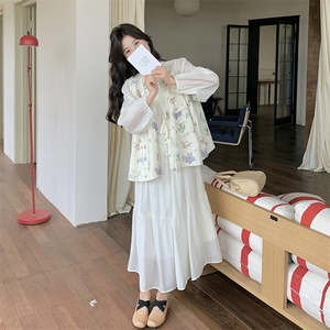 针织印花马甲连衣裙套装女2025春季新款度假风超仙森系长裙两件套图片