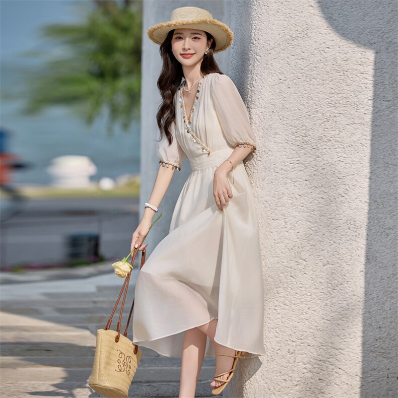 波西米亚珠片拼接V领连衣裙女2025夏季新款气质收腰显瘦度假长裙,女装连衣裙,悦祺
