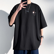 黑色