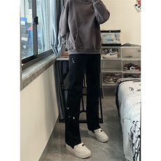 黑色