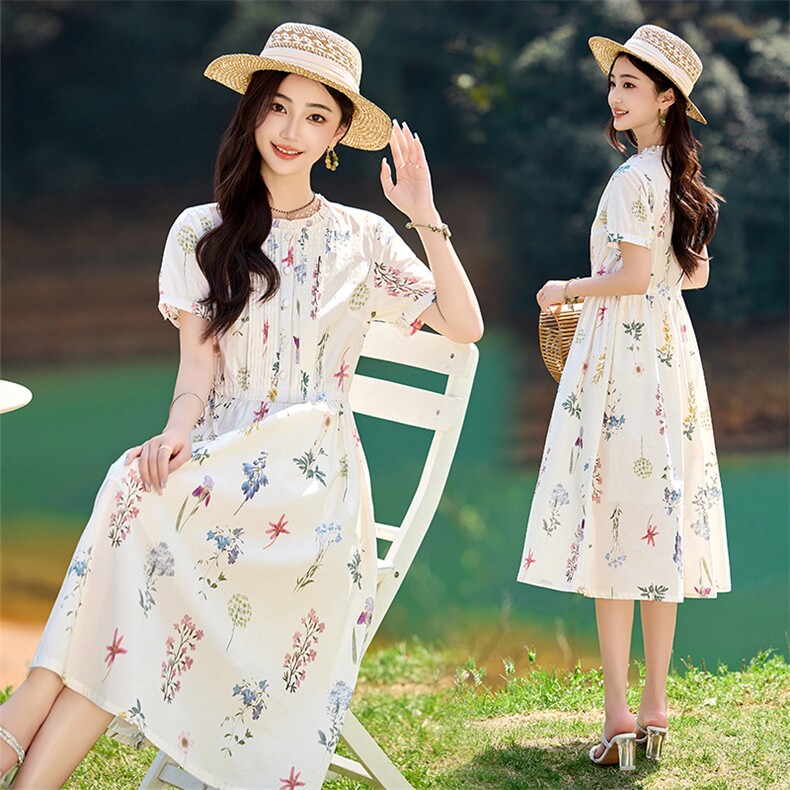 米色温柔减龄碎花连衣裙女2026夏季新款收腰显瘦气质纯棉短袖裙子，女装连衣裙，倪叶myz