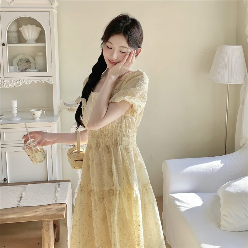 黄色重工刺绣法式连衣裙女2025年新款夏日独特漂亮掐腰绝美小裙子,女装连衣裙,浙宝208A