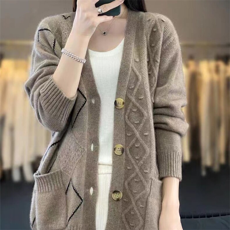 秋冬新款100%纯羊毛开衫女V领菱形刺绣针织衫宽松羊绒打底衫外套,针织衫/毛衣,萱芳婷羊绒