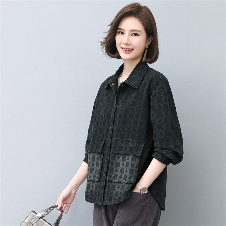 时尚潮流女装牛仔花色外套春季秋季必备单品显瘦百搭款，女装牛仔外套，悦见她