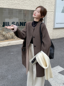 棕色轻熟风圆领双面羊绒大衣女2025冬新款复古宽松中长款毛呢外套