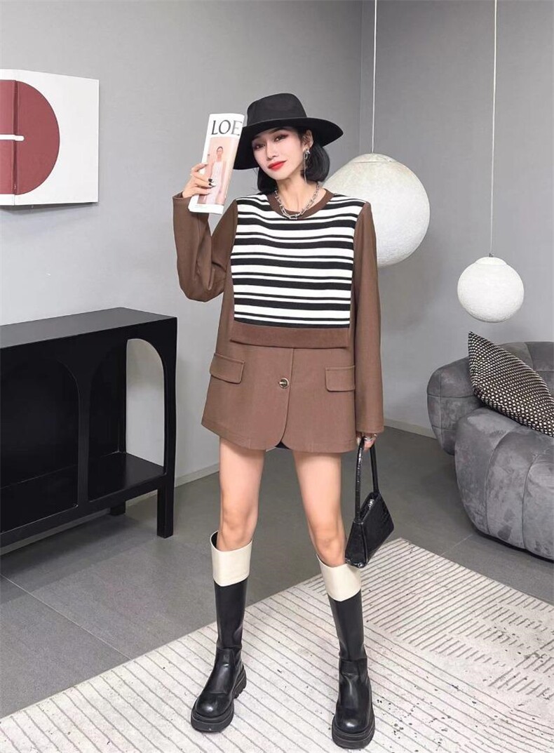 [现货]西装拼接假两件，两色、两个码，女装西装，依柏璐(1F)