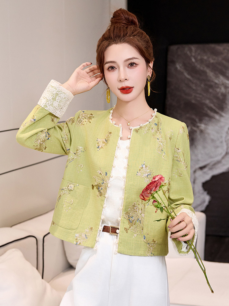 小香风外套女2025开春新款小个子超火新中式国风短款绿色刺绣上衣,女装短外套,布芭啦