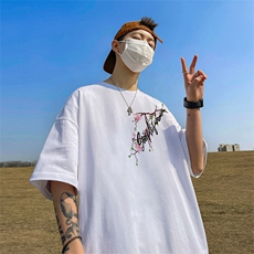 白色