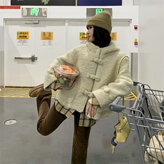 休闲连帽牛角扣羊羔毛短外套女秋冬超火好看高级小众加绒加厚夹克，女装毛呢外套，2D012