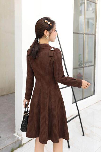 时尚修身显瘦连衣裙灰色，咖啡色，黑色，三个色四个尺码m一xx，女装连衣裙，圣姿源