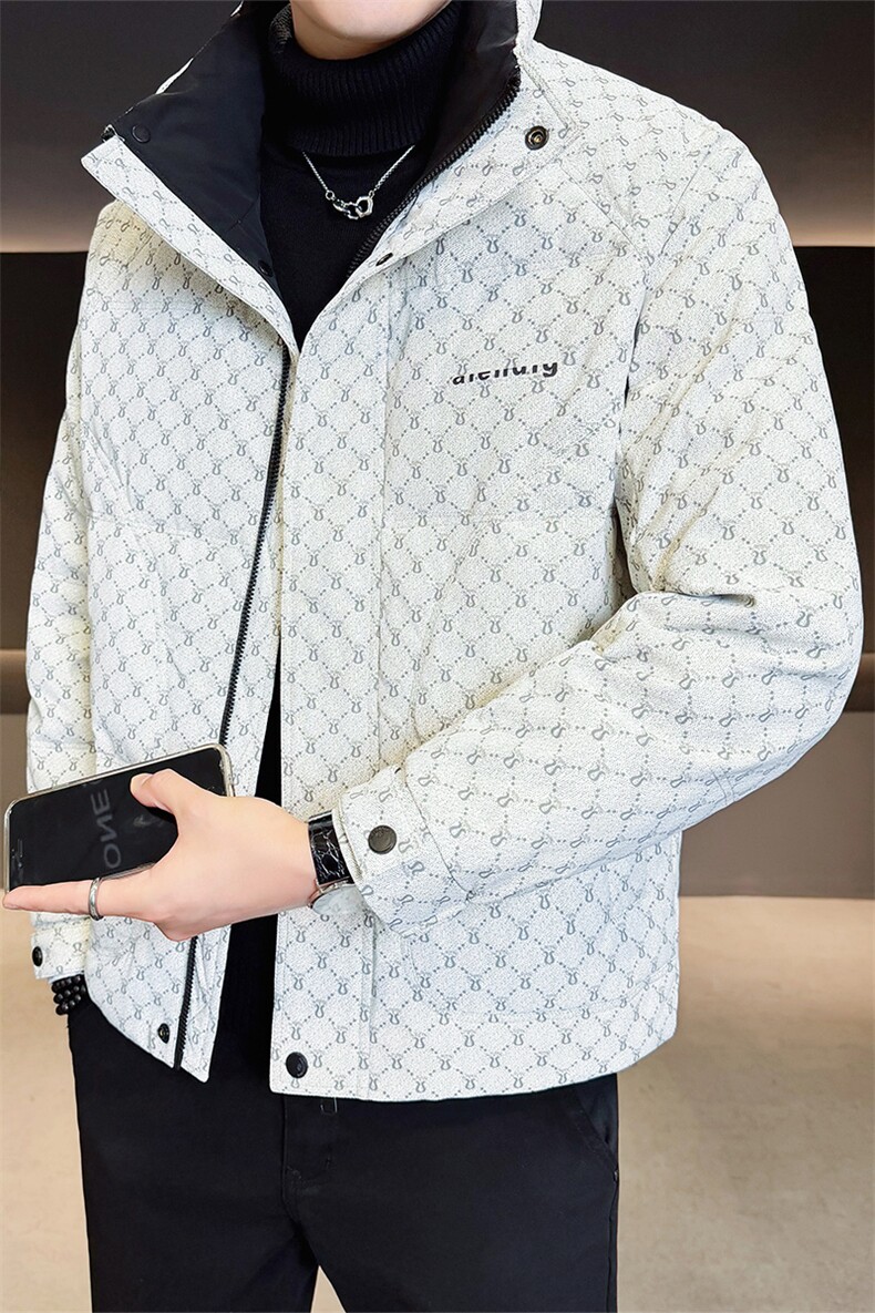 标50绒店主风2025新款男士印花立领羽绒服9819-P215(控券后298),男装羽绒服,电商B338