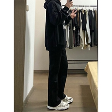 特批28得物品质高弹力修身微喇纯黑牛牛在仓10w+不缺不断货，男装牛仔裤，星座310A-4