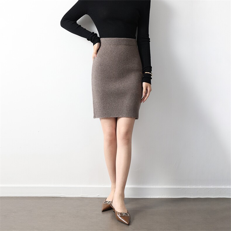 2025年秋季百搭中腰加厚短裙，女装半身裙，举月羊绒