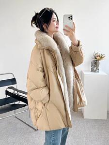 2022新款欧洲站韩版宽松可拆卸真狐狸毛领90%白鸭绒羽绒服,女装羽绒服,L·H·X