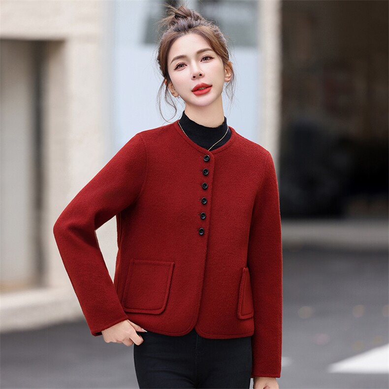 轻奢国风羽绒服女冬季2024年新款时尚洋气宽松复古撞色新中式外套,女装双面呢大衣,衣之秀