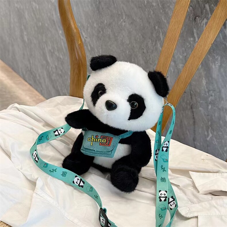 小书包熊猫斜挎包，趣乐毛绒玩具包厂