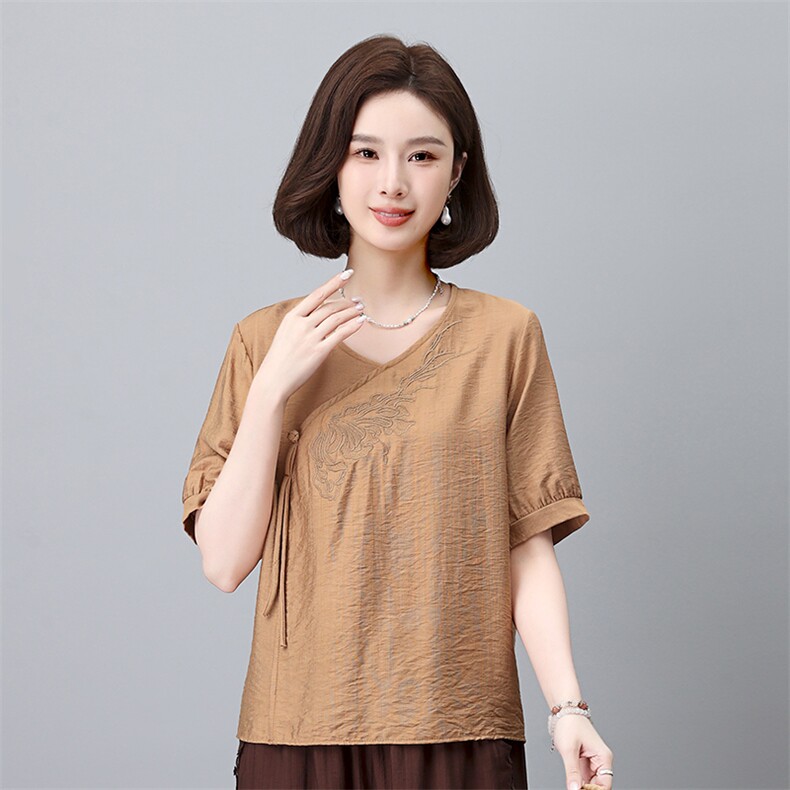 优雅刺绣短袖衬衫女宽松显瘦V领上衣夏季新款时尚百搭女装，女装衬衫，叶笙衣