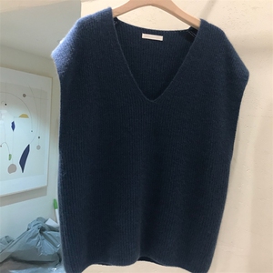 羊绒马甲女短款纯色羊毛背心宽松大码针织V领毛衣衫坎肩秋冬新款图片