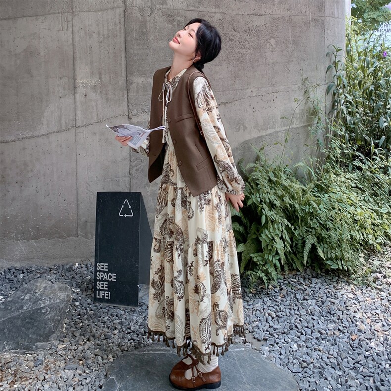 法式碎花连衣裙套装女2025秋季新款高级气质单排扣马甲长裙两件套图片