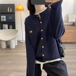 25秋季新款学院风通勤开衫女圆领毛衣针织外套宽松洋气减龄潮流款图片