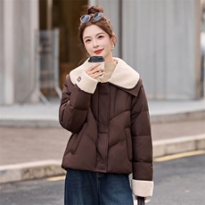 2025年冬季韩版宽松设计感毛毛翻领加厚羽绒服女高端保暖洋气，女装羽绒服，衣之秀