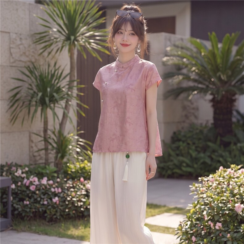 2026年夏季休闲风女优雅淑女通勤日常G风印花压皱新中式两件套,女装套装/套裙,曼琳思菲