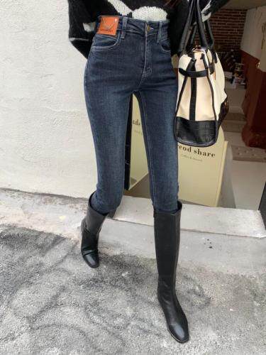 「现货」裤头特色链条加绒小脚裤。喜欢就下手吧，女装，T7