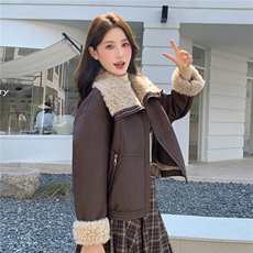 当季新款洋气翻领皮毛一体2C229-86206-1-P265-K435，女装短外套，2C229
