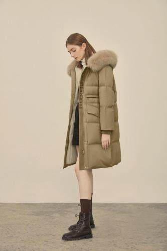 杭州品禾服饰冬季主做羽绒棉服坚持生产30余年，女装棉衣/棉服，百靓苑