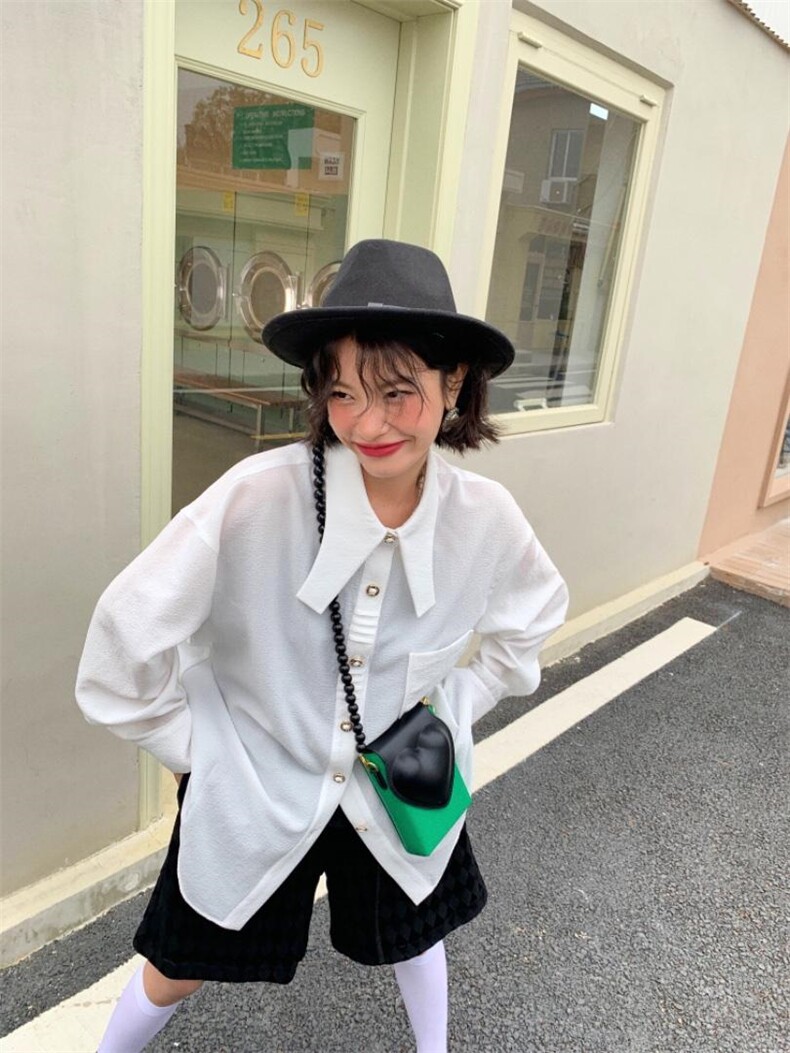 黑白两色改良尖领宽松衬衫，女装衬衫，YOUER DENG