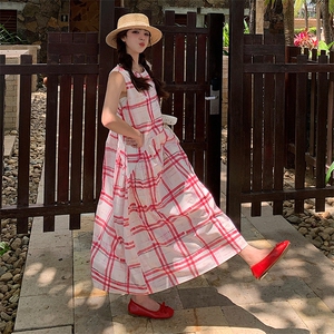 甜美红色格子无袖背心连衣裙女夏2025新款独特绝美爆款高级感长裙图片