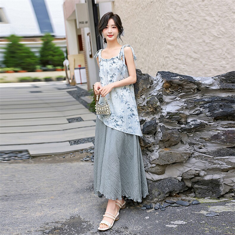 2024年碎花吊带连衣裙新款女夏季不规则气质两件套,女装套装/套裙,流量+