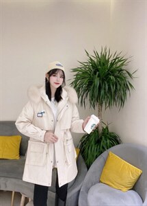 【现货】长款大毛领休闲派克，两个颜色两个码ml图片