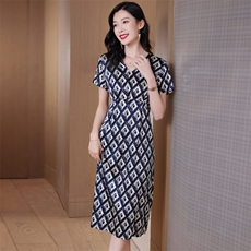 高级感缎面v领真丝连衣裙女夏天2024新款贵夫人妈妈装桑蚕丝裙子，女装连衣裙，阿舍尔精品