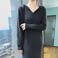 秋冬季新款舒适时尚百搭连帽V领貂绒裙，女装针织衫/毛衣，冬贝尔貂绒
