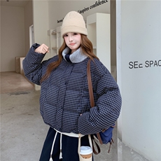 学院风格子羽绒服女2025冬新款短款翻领宽松外套加厚白鸭绒面包服，女装羽绒服，慧尚依恋