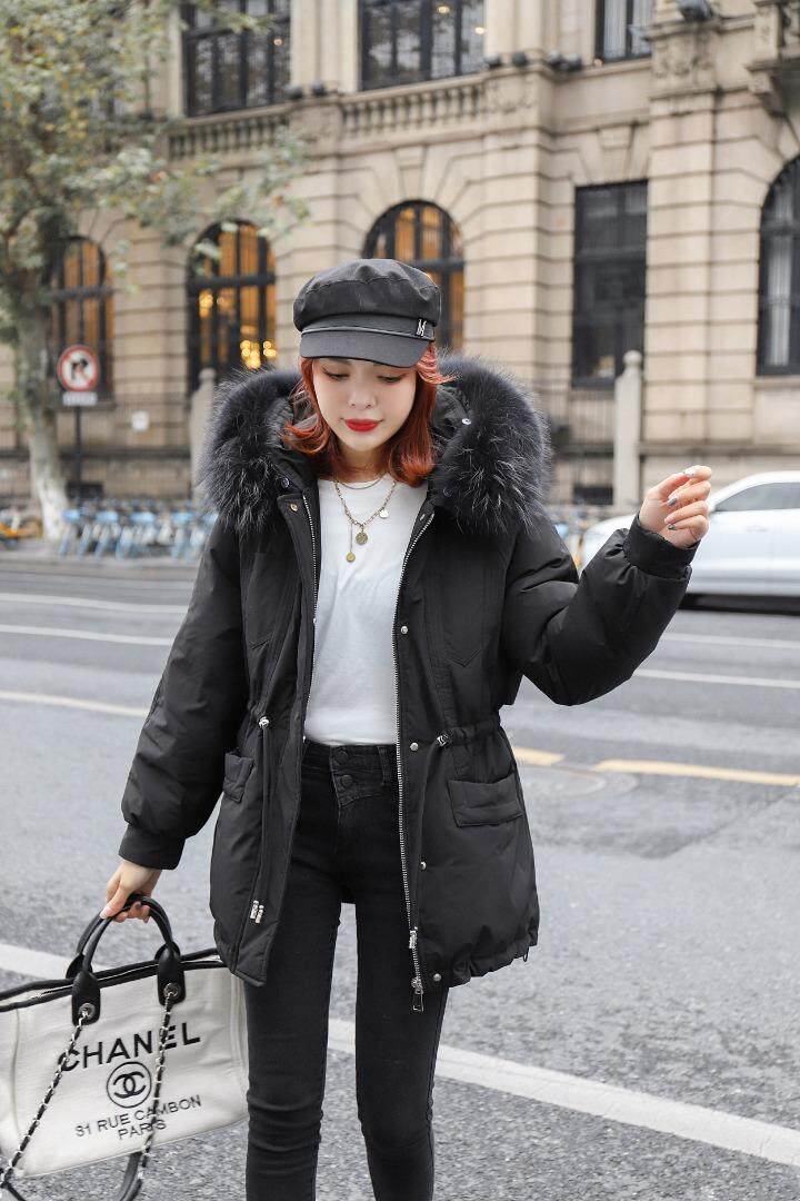 2021冬款新款大毛领后背字母设计休闲90绒羽绒服，女装羽绒服，红雀纺