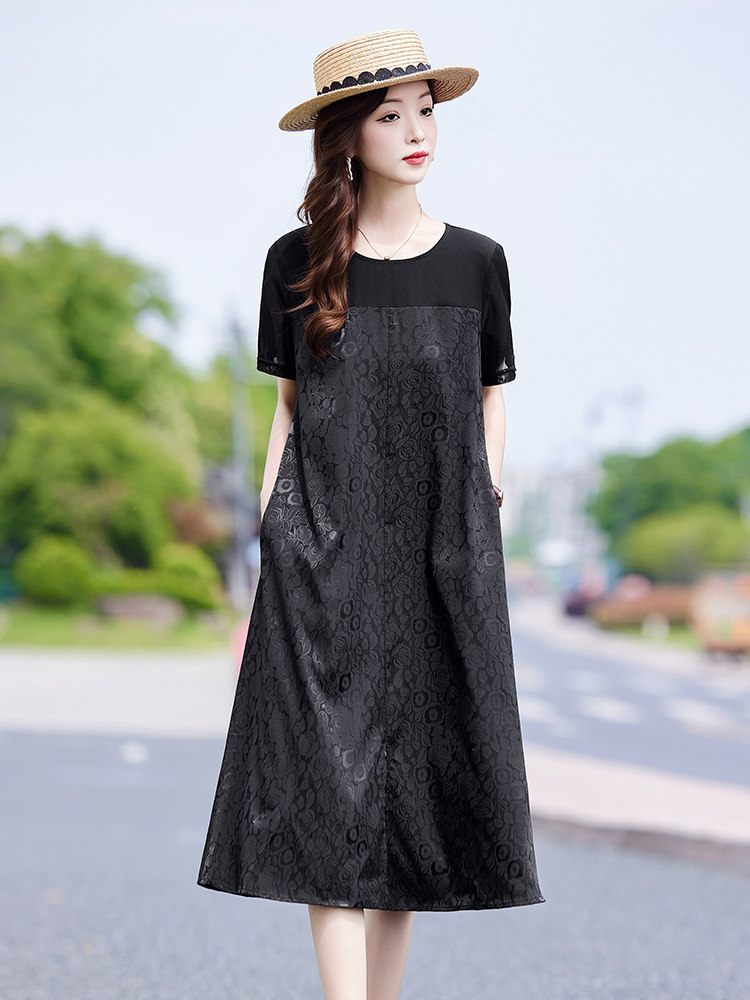 时尚休闲圆领T恤连衣裙女2025夏季中年妈妈宽松百搭印花拼接裙子,女装连衣裙,靓衣阁