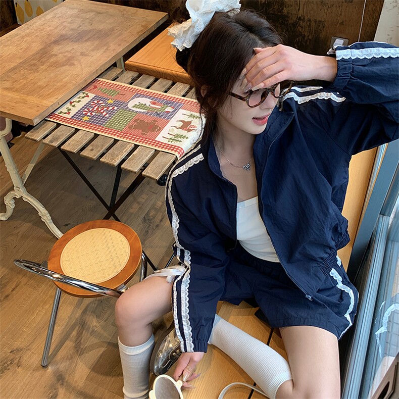 miu系蕾丝拼接三道杠运动套装女2025春季新款韩系学院风ootd穿搭,女装套装/套裙,2C057