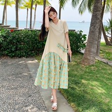 绿色格子拼接连衣裙女夏2025新款巨好看小众不撞款流行爆款t恤裙，女装连衣裙，2C158