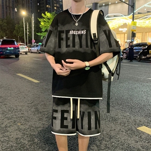 特P48无差价 2025夏季新款假两件字母印花拼色五分裤套装男TZ611图片
