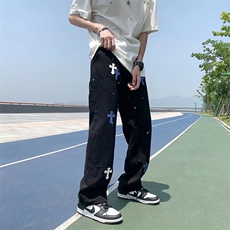 黑色