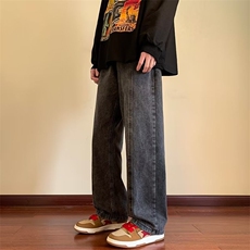 黑灰色