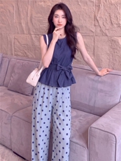 温柔系蓝色无袖花边拼接套装女夏款绑带收腰上衣波点阔腿裤两件套，女装套装/套裙，江南