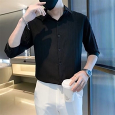 黑色