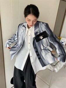 友情岁月西装图片