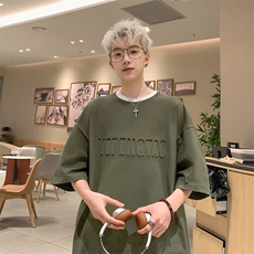 军绿色