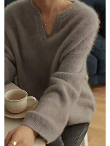 奶f软糯毛衣内搭v领针织衫女秋冬季加厚高级感慵懒上衣图片