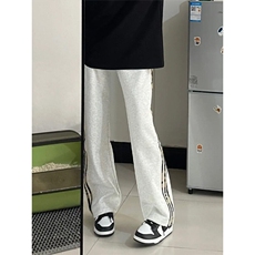 白灰色